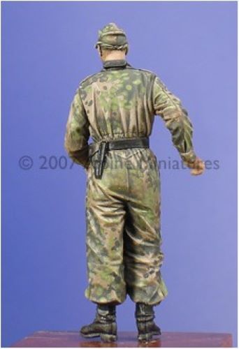 ALPINE MINIATURES 1:35 SET 35030 WWII GERMAN WAFFEN SS PANZER OFFICER (1 FIGURE)