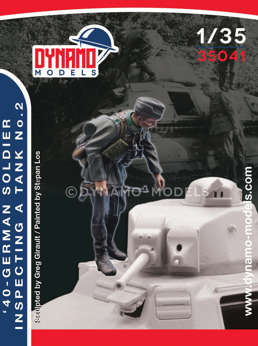 DYNAMO MODEL 35041 WWII  '40s GERMAN SOLDIER INSPECTING A TANK NO. 2