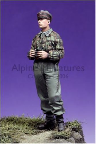 ALPINE MINIATURES 1:35 SET 35042 WWII GERMAN SS PANZER RECON OFFICER (1 FIGURE)