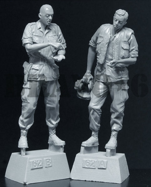 BRAVO *6 35062 VIETNAM WAR U.S. OFFICERS "BRIEFING" NAM (2 FIGURES) 1:35