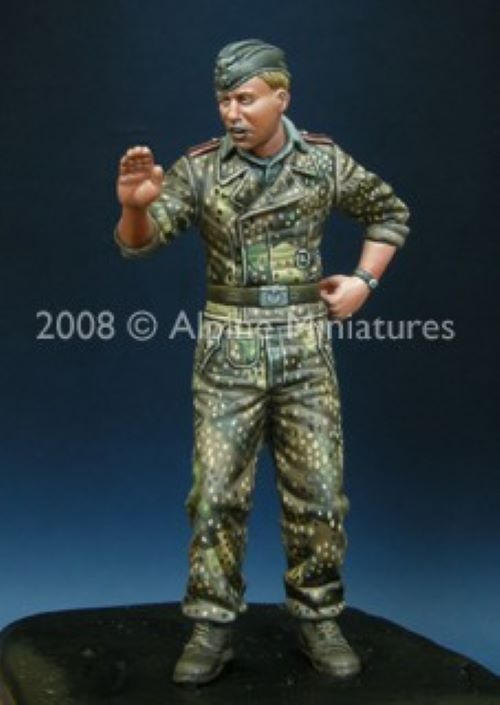 ALPINE MINIATURES 1:35 SET 35067 WWII GERMAN WSS PANZER CREW '44-45  (1 FIGURE)