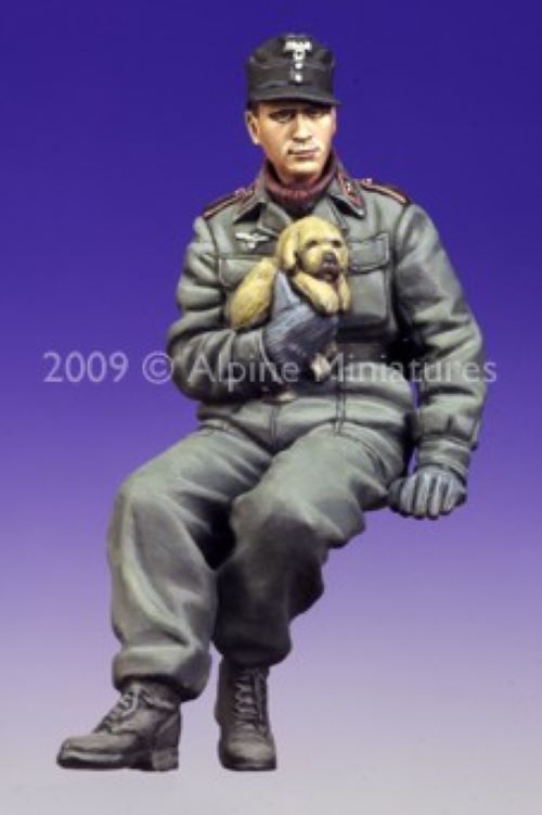 ALPINE MINIATURES 1:35 SET 35088 WWII GERMAN PANZER CREW WITH PUPPY  (1 FIGURE)