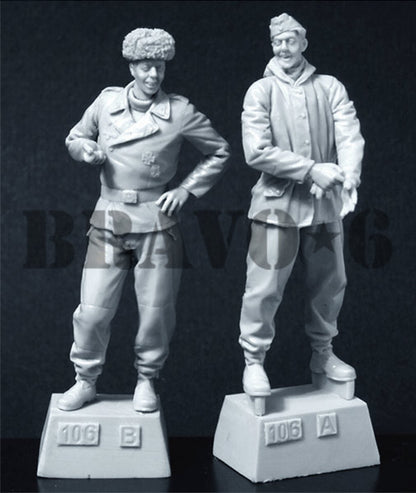 BRAVO *6 35106 WORLD WAR II FROZEN GERMAN TANKERS HALB-UND HALB (2 FIGURES)