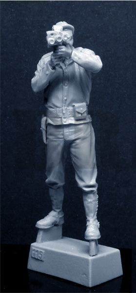 BRAVO*6 35115 WORLD WAR II U.S. MILITARY CAMERMAN 1 FIGURE 1:35