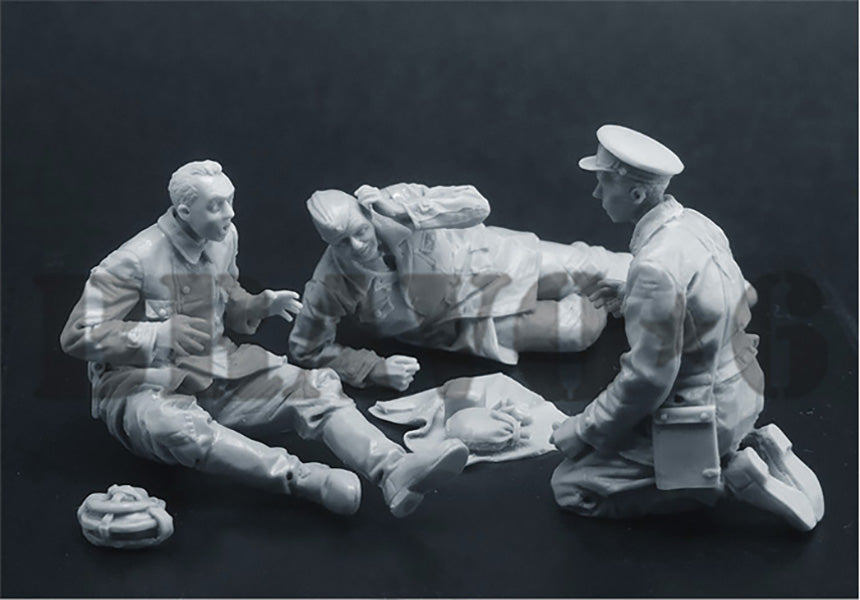 BRAVO *6 35134 WORLD WAR II SOVIET SOLDIERS TANK HUNTERS AT REST (3 FIGURES)