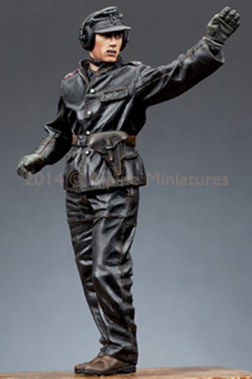 ALPINE MINIATURES 1:35 SET 35172 WWII GERMAN SS PANZER COMMANDER # 1 (1 FIGURE)