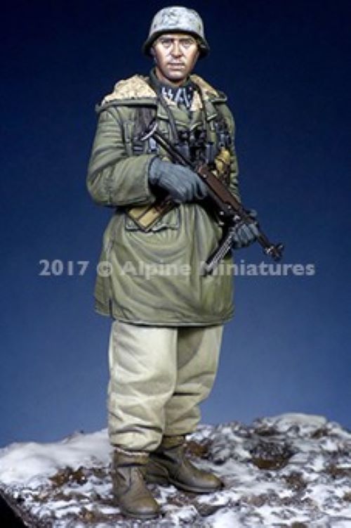 ALPINE MINIATURES 1:35 SET 35235 WWII GERMAN WSS NCO AT KHARKOV (1 FIGURE)