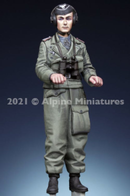 ALPINE MINIATURES 1:35 SET 35290 GERMAN HEER PANZER ACE (1 FIGURE, 2 HEADS)