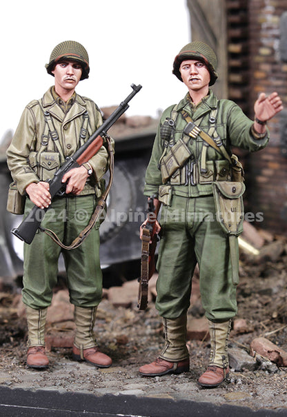 ALPINE MINIATURES 1:35 SET 35323 WWII US INFANTRY 2ND ID SET (2 FIGURES)