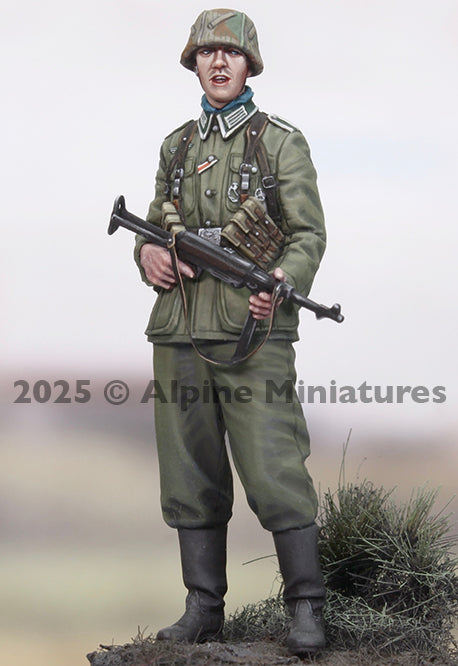 ALPINE MINIATURES 1:35 SET 35330 WWII GERMAN GRENADIER NCO (1 FIGURE-2 HEADS)