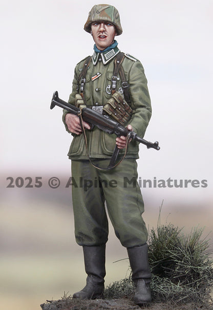 ALPINE MINIATURES 1:35 SET 35330 WWII GERMAN GRENADIER NCO (1 FIGURE-2 HEADS)