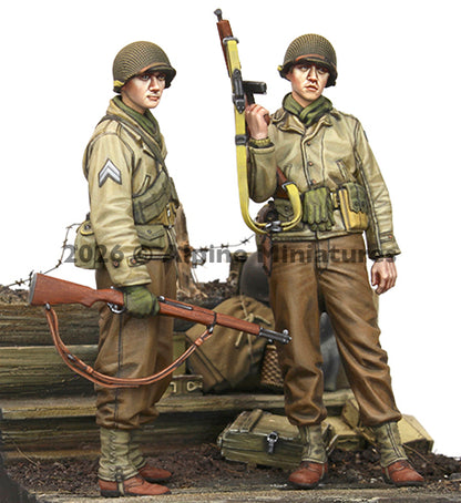 ALPINE MINIATURES 1:35 SET 35335 WWII US 29th INFANTRY DIVISION SET (2 FIGURES)