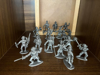 LEYLA & MANURBA RECAST 60 MM (1:30 SCALE)  FOOT KNIGHTS (16 FGURES)