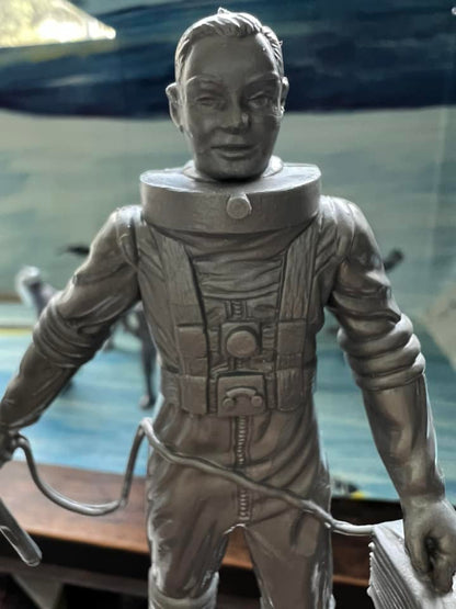 MARX TOYS RECAST 4 INCH SPACE MAN PLAYSET  12 FIGURES WITH HELMETS