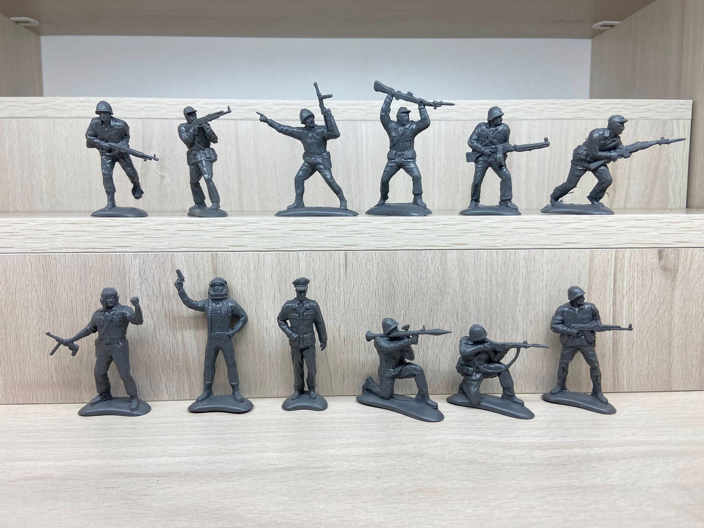 ENGINEER BASEVICH 1:32 SET 47 SIX-DAY WAR 1967 EGYPTIAN ARMY (12 FIGURES)-GRAY