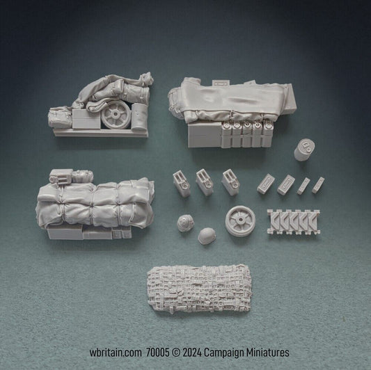 W. BRITAINS TOY SOLDIERS 70005   M4A3 SHERMAN TANK STOWAGES-NEW Release 1:30