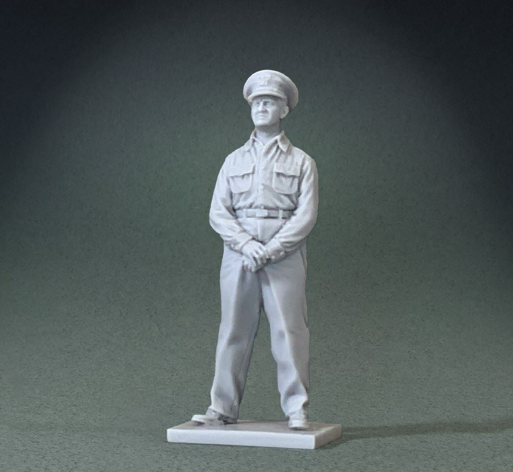 W. BRITAINS TOY SOLDIERS 70023 1:30 U.S.N. ADMIRAL CHESTER W. NIMITZ, 1944-45