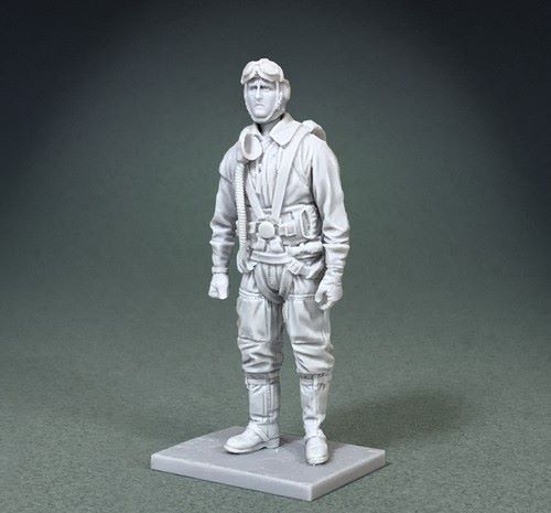 BRITAINS TOY SOLDIERS 70031 WWII GERMAN LUFTWAFFE BOMBER PILOT, 1939-45 KIT