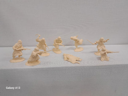 CONTE COLLECTIBLES ARABS TUAREGS  SET 1 (16 FIGURES, 8 POSES) CREAM