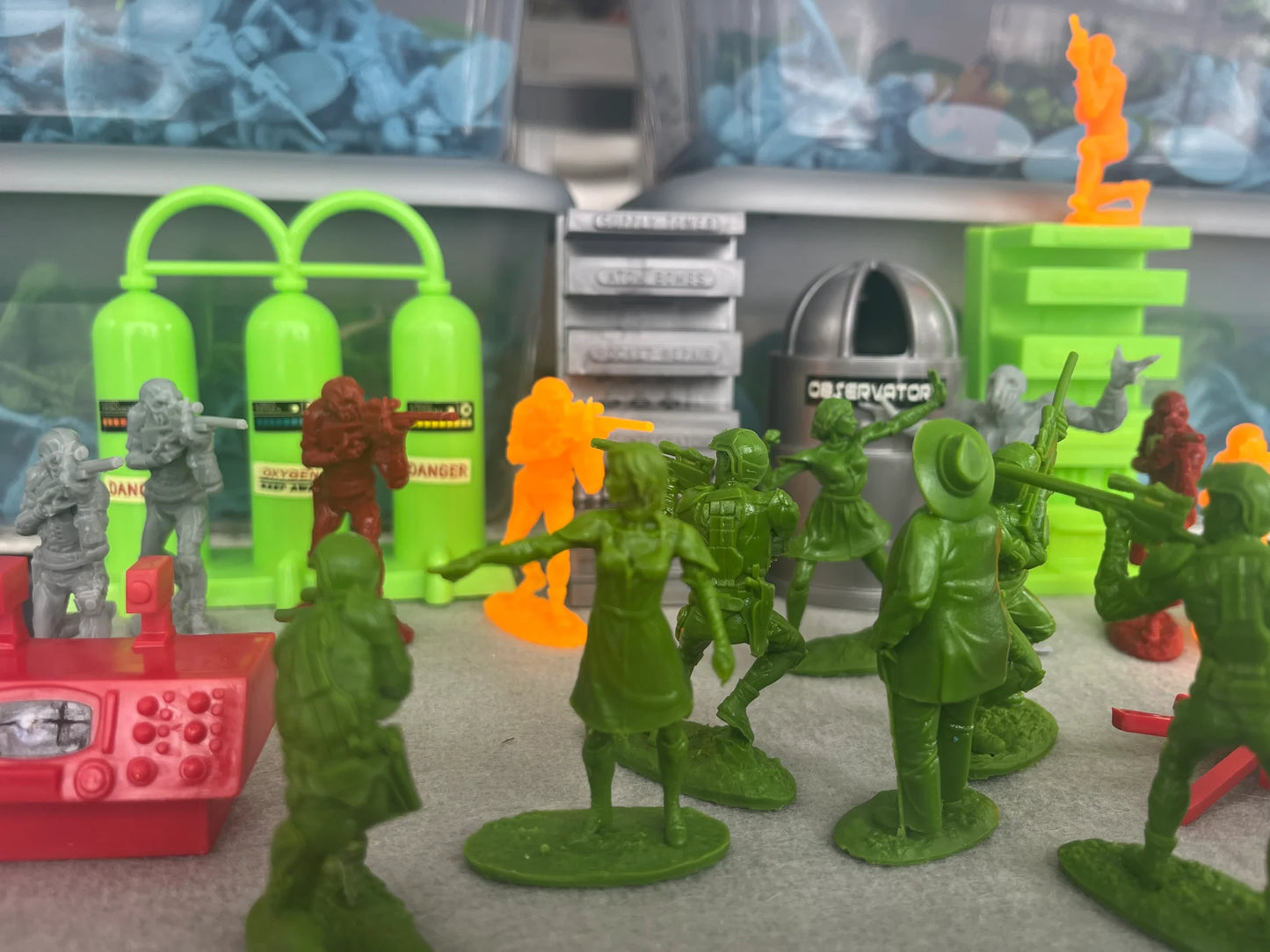 LOD Enterprises Plastic Figure Set LOD080 SPACE MARINES (ANOTHER PLANET 2) Green