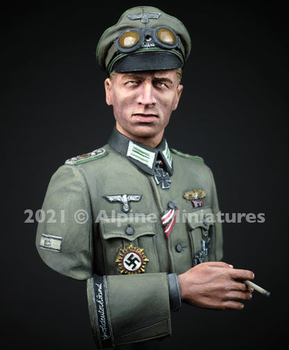 ALPINE MINIATURES 1:16 BUST B005 WWII GERMAN CAPTAIN "GROSSDEUTSCHLAND"