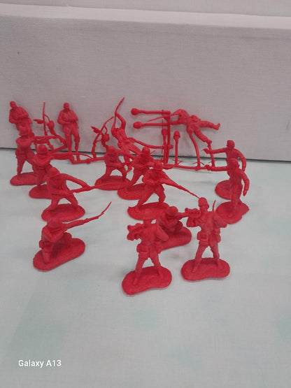 CONTE COLLECTIBLES BRITISH 24TH FOOT SET #3 (16 FIGURES, 8 POSES) RED