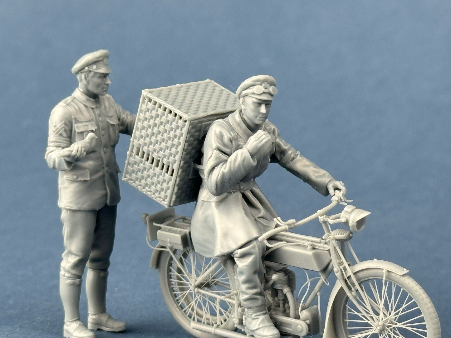 COPPER STATE MODELS CSM F32-062 1:32 WWI BRITISH DISPATCH RIDER  (2 FIGURES)