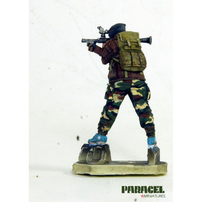 PARACEL MINIATURES MODERN WAR SERIES MW3523 STREET FIGHTER 4 RPG GUY (1 FIGURE)