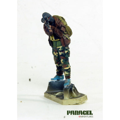 PARACEL MINIATURES MODERN WAR SERIES MW3523 STREET FIGHTER 4 RPG GUY (1 FIGURE)