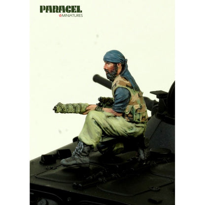 PARACEL MINIATURES MODERN WAR  SERIES MW 3510 SAA/FSA TANK RIDER 4 (1 figure)