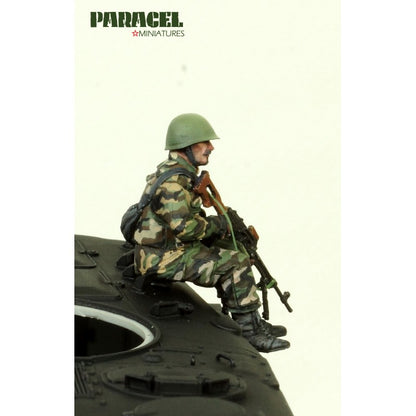 PARACEL MINIATURES MODERN WAR  SERIES MW 3508 SAA/FSA TANK RIDER 2 (1 figure)