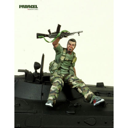 PARACEL MINIATURES MODERN WAR  SERIES MW 3517 SAA/FSA TANK RIDER 11 "VICTORY"