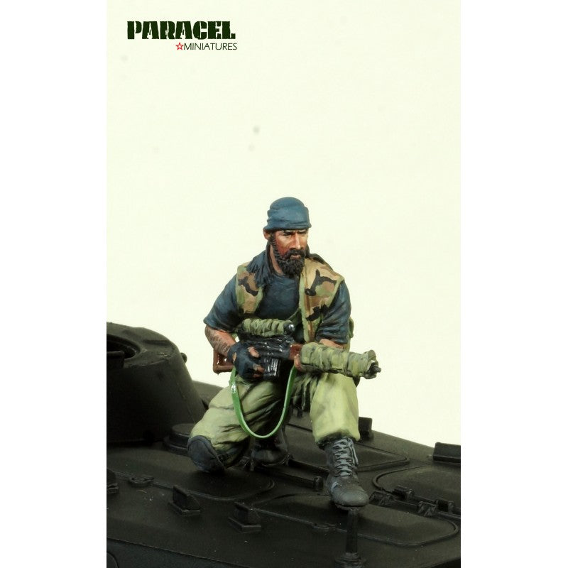 PARACEL MINIATURES MODERN WAR  SERIES MW 3510 SAA/FSA TANK RIDER 4 (1 figure)