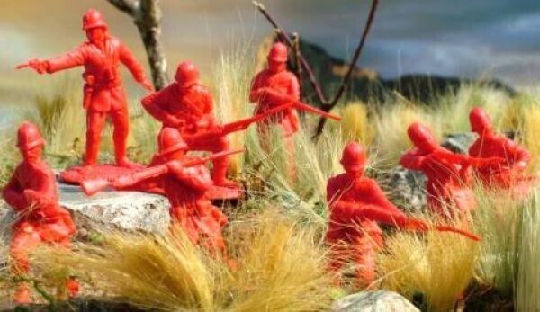 CONTE COLLECTIBLES BRITISH 24TH FOOT SET 1 (16 FIGURES, 8 POSES) RED