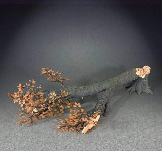 BRITAINS DIORAMA ACCESSORIES 53010 FALLEN OLD GROWTH TREE WITH STUMP