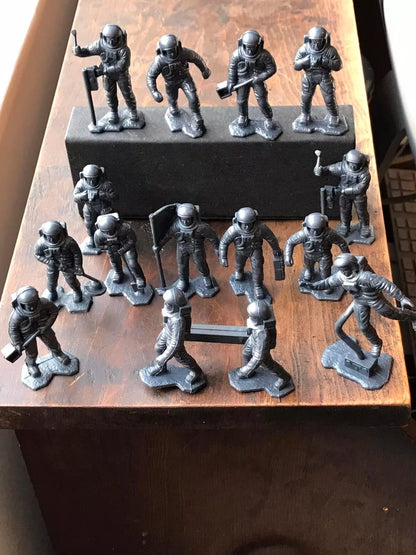 MARX TOYS RECAST 54 MM APOLLO ASTRONAUT PLAYSET REISSUE-15 FIGURES-DARK GREY