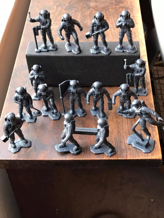 MARX TOYS RECAST 54 MM APOLLO ASTRONAUT PLAYSET REISSUE-15 FIGURES-DARK GREY