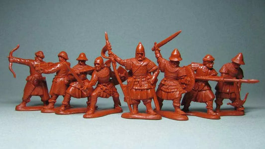 KIT SOLDIERS 1:32 X1V-XV MEDIEVAL UKRAINIAN WARRIORS (COLORS VARY) 8 FIGURES