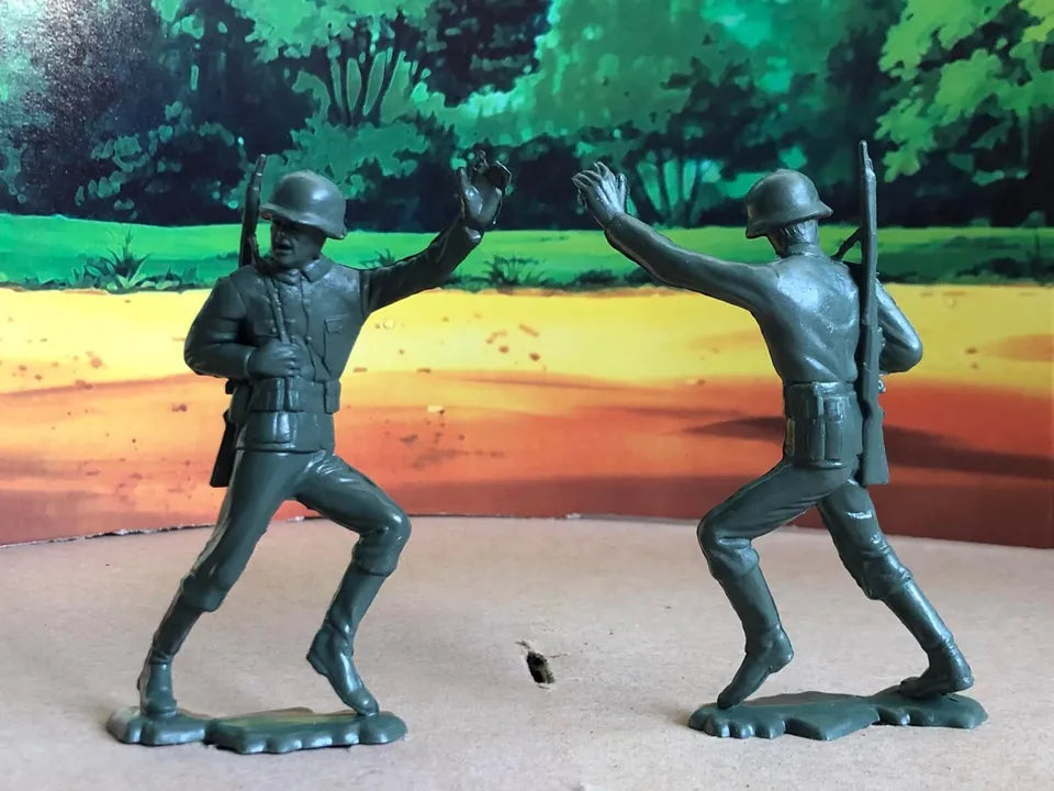 MARX TOYS RECAST 4" WORLD WAR II GERMAN SOLDIERS REISSUE- 6 FIGURES