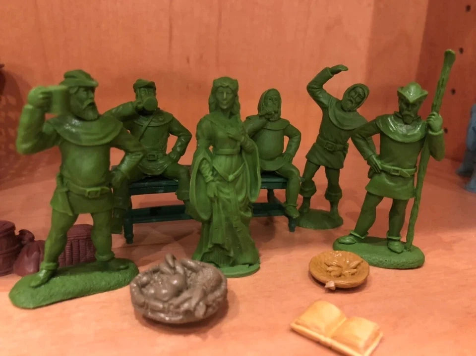 LOD Enterprises Plastic Figure Set LOD045 Maid Marian And The Merry Men--GREEN