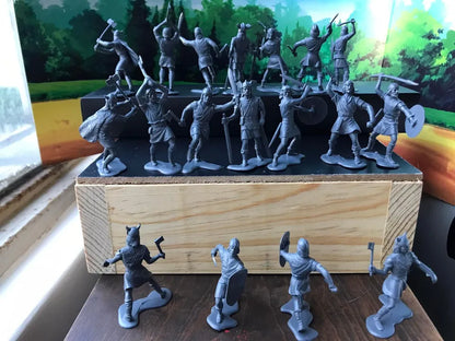 MARX TOYS RECAST 54 MM VIKINGS PLAYSET REISSUE-18 FIGURES-SILVER