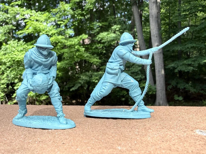 LOD Enterprises Plastic Figure Set LOD101 MEDIEVAL SIEGE CREW (BLUE) 7 FIGURES