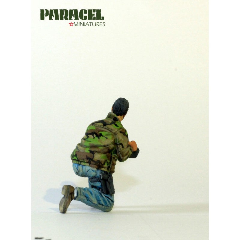 PARACEL MINIATURES 1:35 MODERN WAR SERIES MW3528 UB32 ROCKET CONTROLLER 1 FIGURE