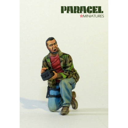 PARACEL MINIATURES 1:35 MODERN WAR SERIES MW3528 UB32 ROCKET CONTROLLER 1 FIGURE