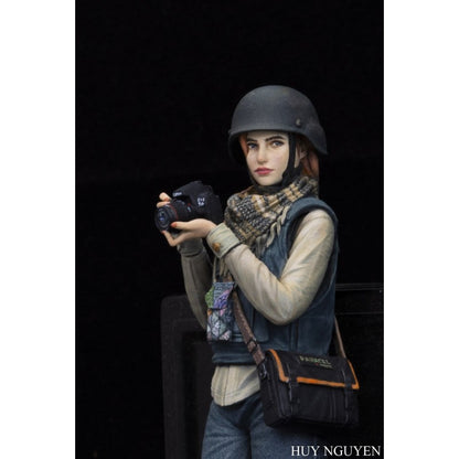 PARACEL MINIATURES MODERN WAR BIG SCALE SERIES BS 1606 1:16 WAR REPORTER (SUNNY)