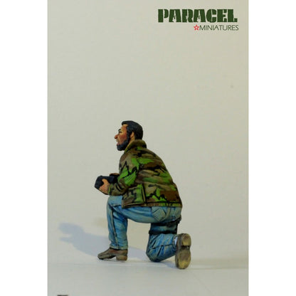 PARACEL MINIATURES 1:35 MODERN WAR SERIES MW3528 UB32 ROCKET CONTROLLER 1 FIGURE