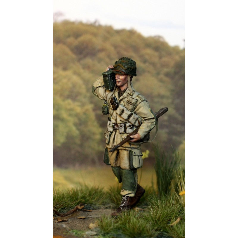 PARACEL MINIATURES 1:35 WWII SERIES SET WW35-015 US GI PVT PARKER -AMMO SUPPLIER