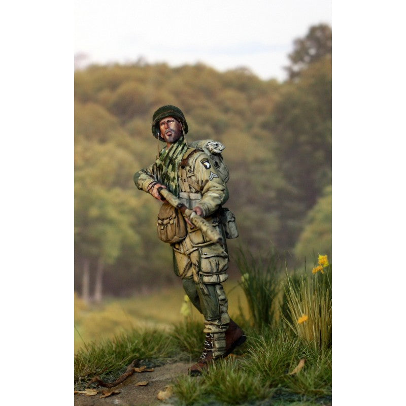 PARACEL MINIATURES WWII SERIES SET WW35-004 US AIR BORNE PVT JASON (SNIPER)